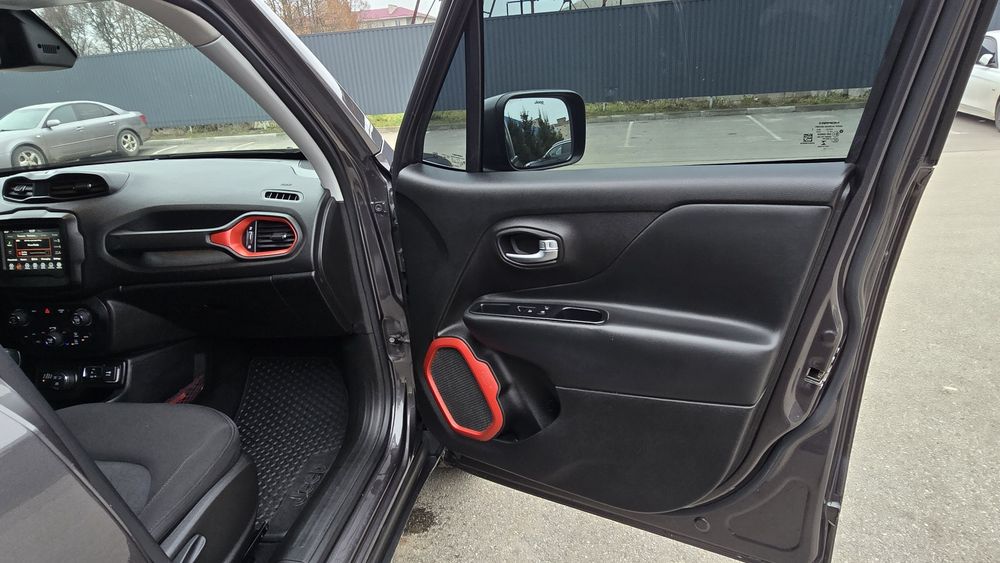 Продається  Jeep Renegade Trailhawk