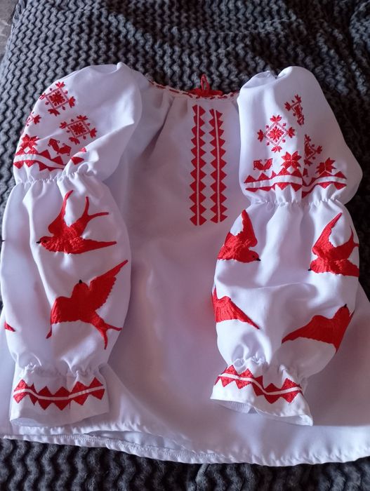 Вишиванка для дівчинки