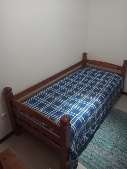 Cama de solteiro com colchão