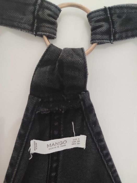 Vestido tipo jardineira