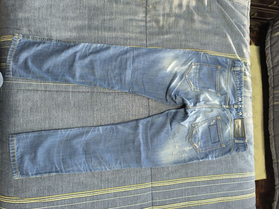 Calças semi usadas