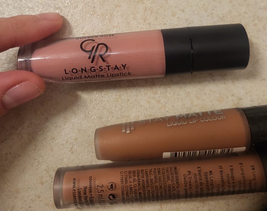 Pomadki Rimmel Stay Matte Golden Rose Essence