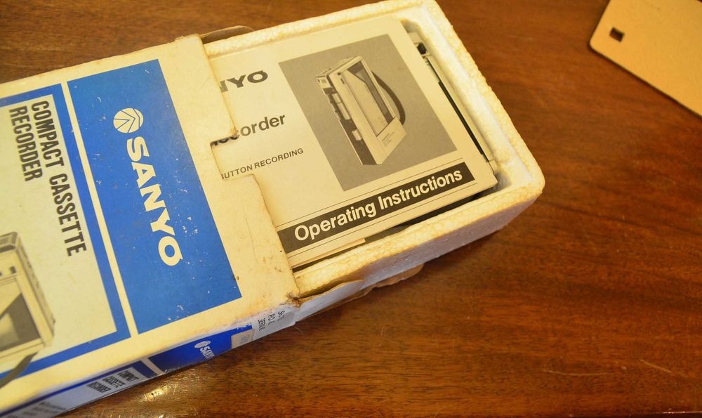 Lote de 6 walkmans e 6 Headphones