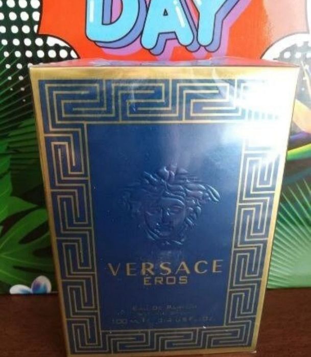 Чоловічий подарунок Versace Eros.