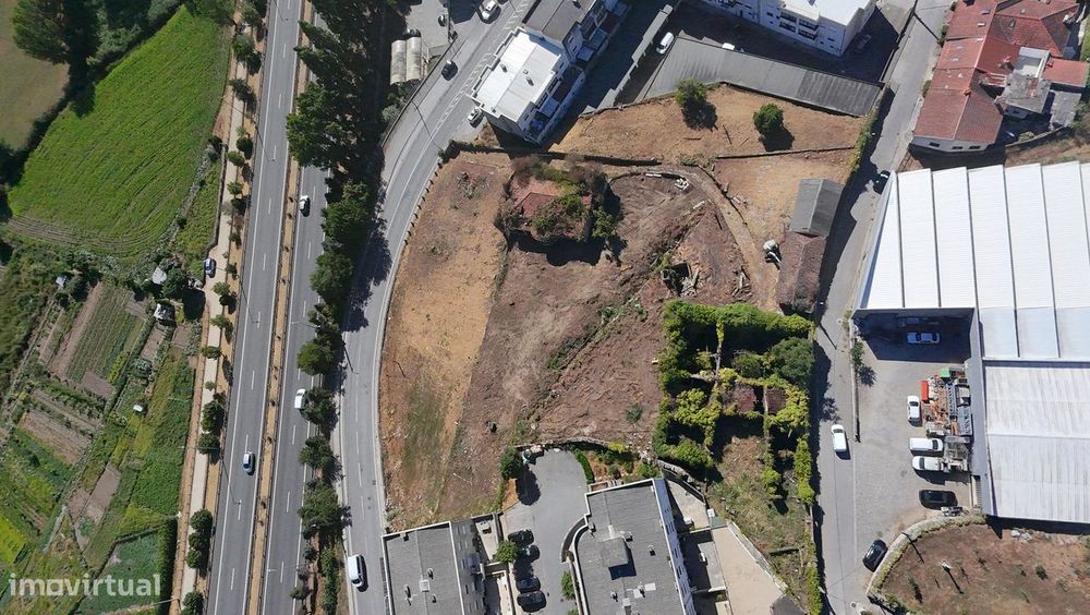 **Terreno c/ 6.224m2 - Creixomil, Guimarães**