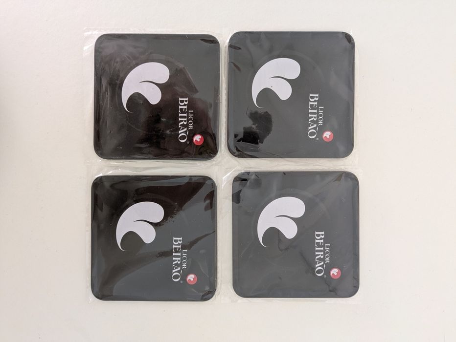 Bases de Copos Licor Beirão 4x

Novas, dentro da embalagem original

T