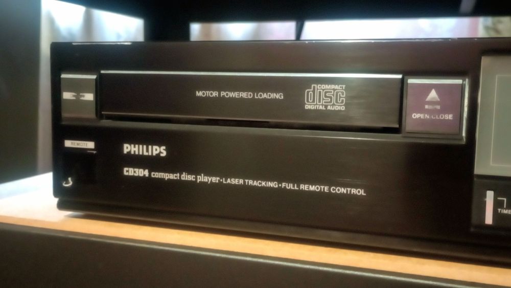 PHILIPS CD304 продам легендарний вінтажний cd програвач