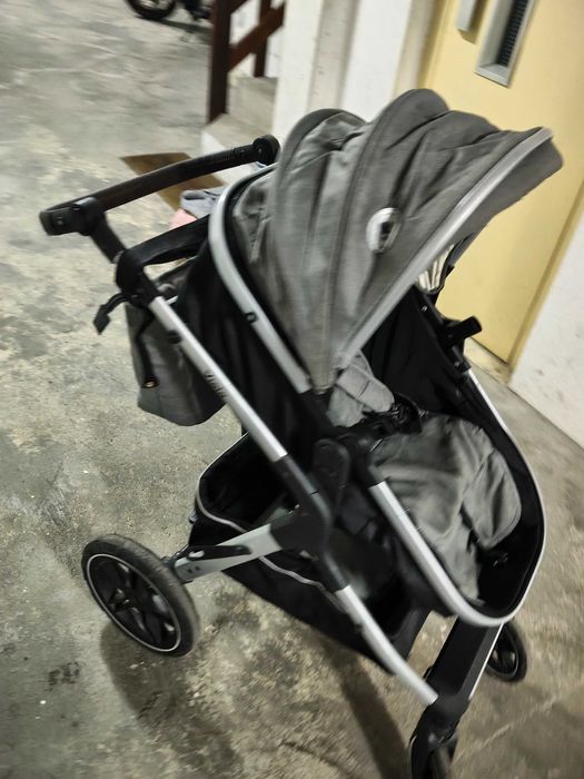 Carrinho de bebé trio