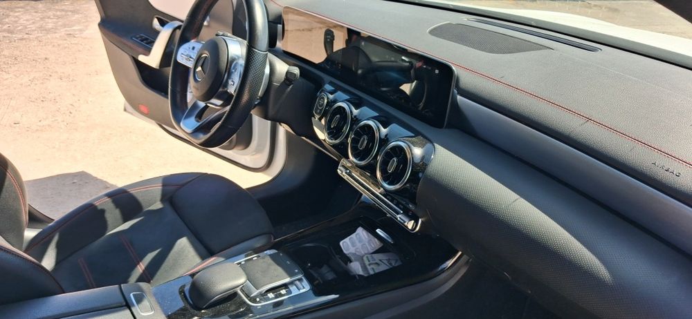 Vendo  mercedes como nova..motivo troca de carro.