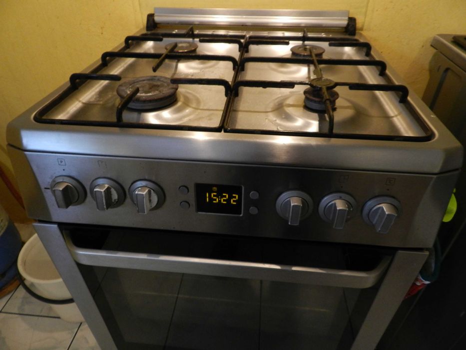 Kuchenka wolnostojąca 60cm. Inox.