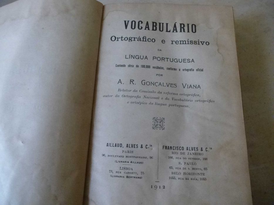 Livros escolares antigos