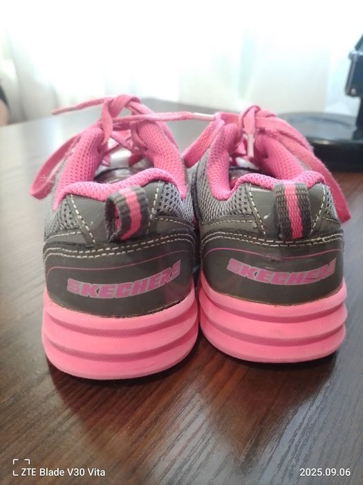 Кросівки дитячі скечерс