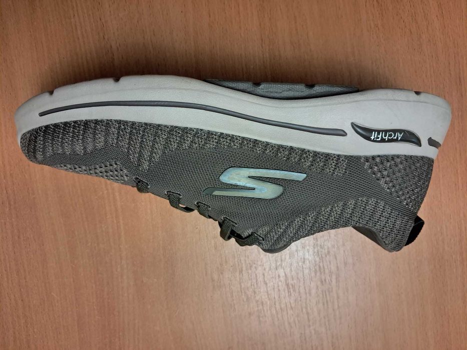 Кроссовки Skechers  оригинал РАЗМЕР 45.5