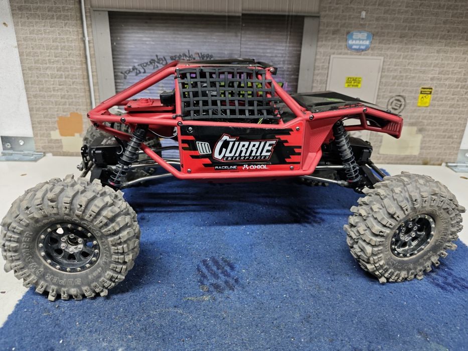 Axial Capra direção á frente e trás