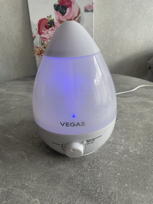 Увлажнитель воздуха VEGAS (Зволожувач повітря Vegas VHA-0066WH)