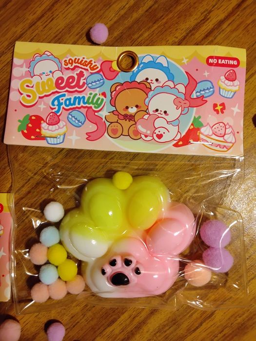 Игрушки - антистресс, таба лапки.