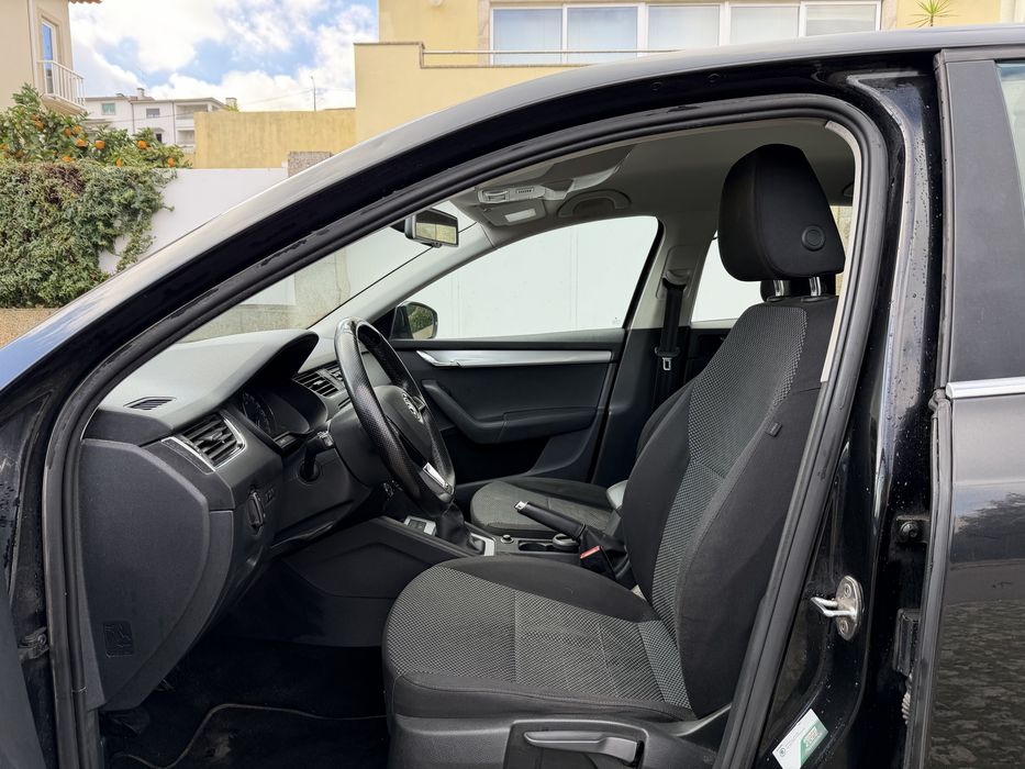 Skoda Octavia 1.6 TDi UM DONO Nacional Poucos Km