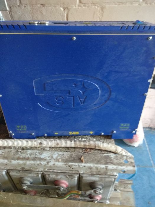 ИБП ( Чистый синус ) ФОРТ FX36 2.2кВт  24 в 220в ,Павлоград