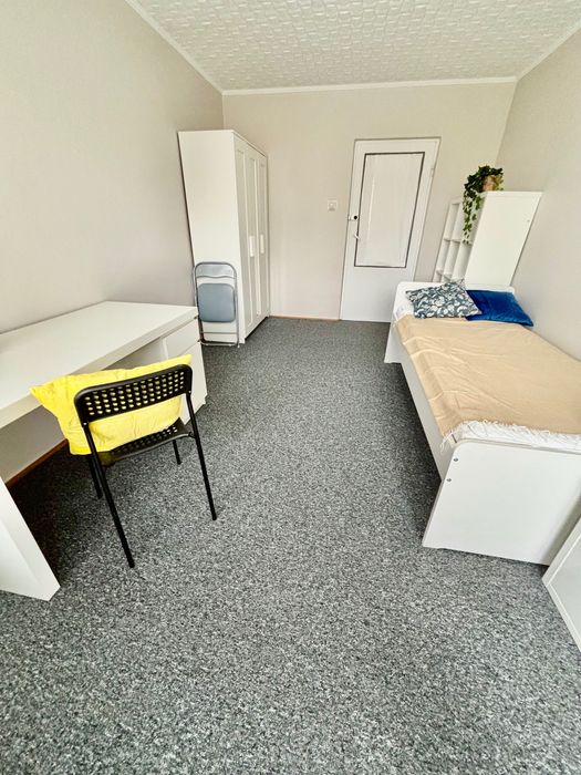 Duży pokój jednoosobowy blisko C.H Posnania