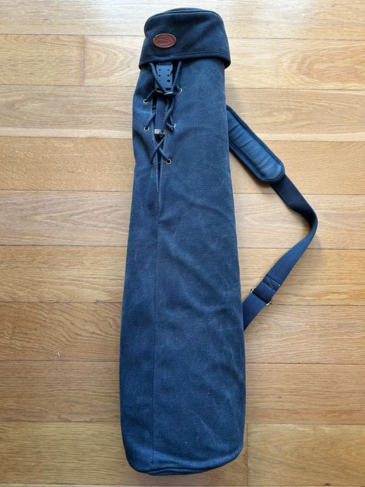 Tripé Manfrotto, modelo 055XPROB, com cabeça