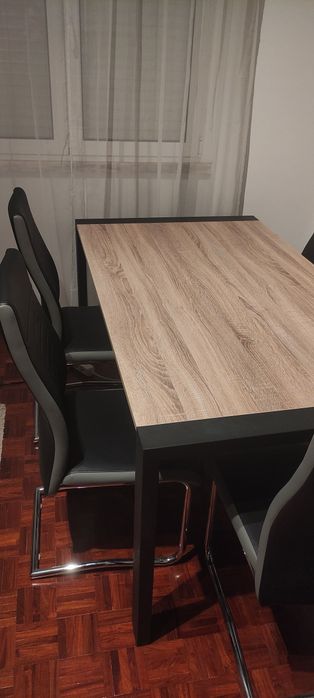 Mesa de jantar extensível + 6 cadeiras