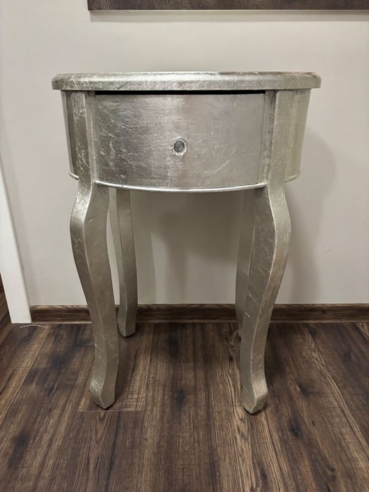 Śliczna konsola toaletka srebrna stolik