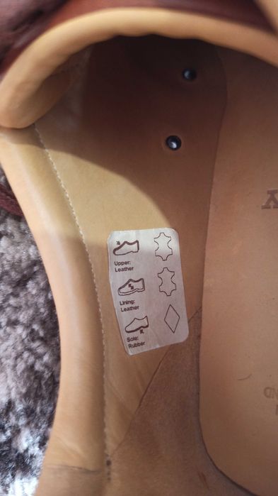 Кросівки шкіряні bally