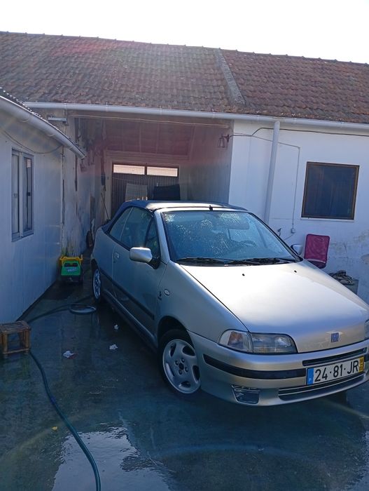 Carro Vendo Fiat Punto Cabriolet de 1998, motor 1.2 16v de 85cv