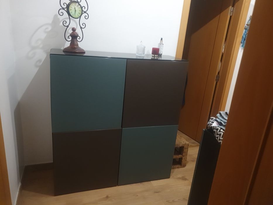 Aparador ikea com muita arrumação