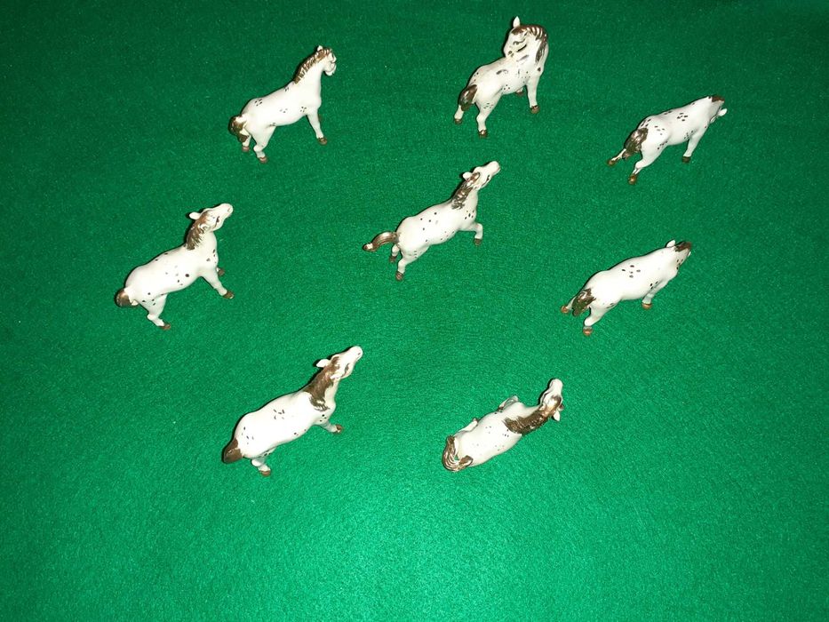 Cavalos em Porcelana