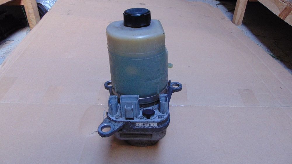 Sprzedam pompę wspomagania Ford Focus C-MAX