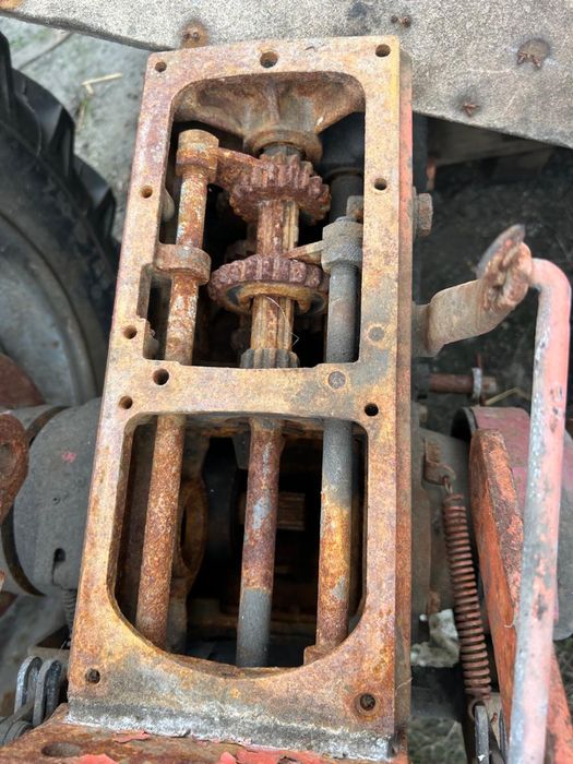 Traktor  na czesci Iseki Renault Propuls