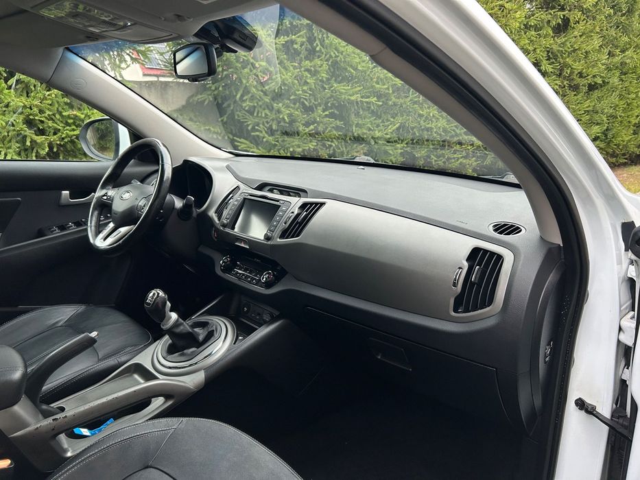 Kia Sportage bezwypadkowy 4x4 klimatronic panorama