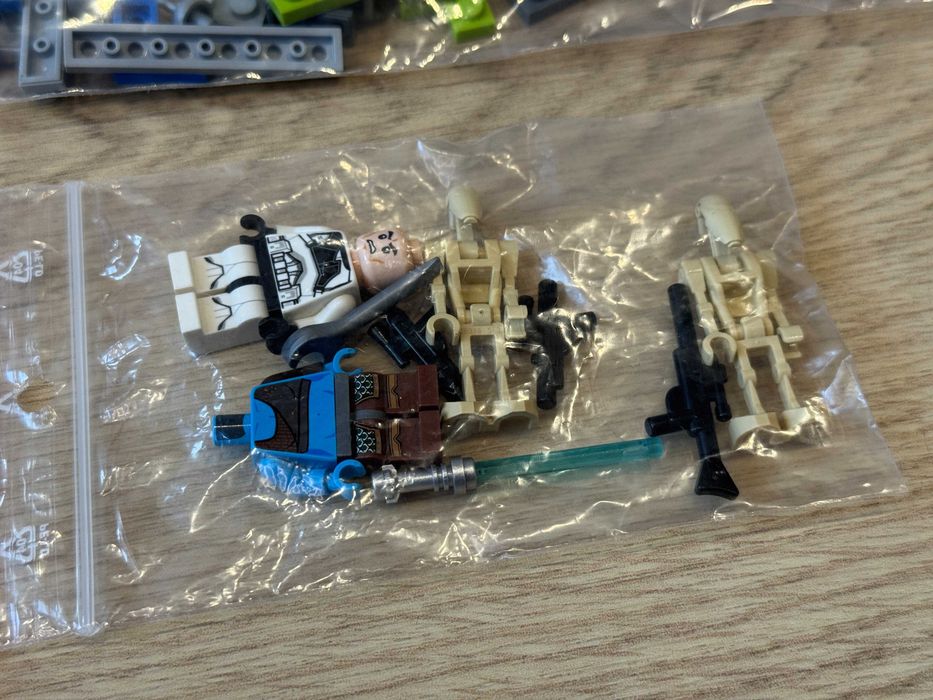 LEGO Star Wars 75182 Republic Fighter Tank jak 75342