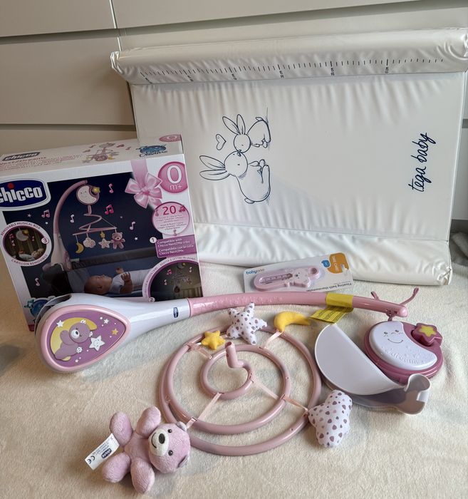 Мобіль на ліжечко "Next2Dreams" +Сповивальна дошка Tega Baby"Кролики"