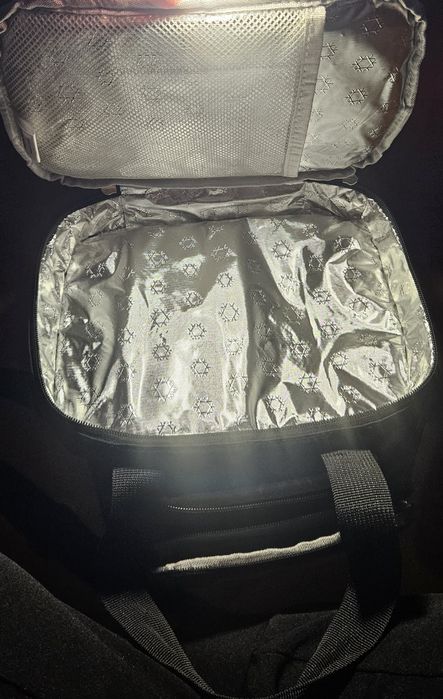 Lancheira preta grande