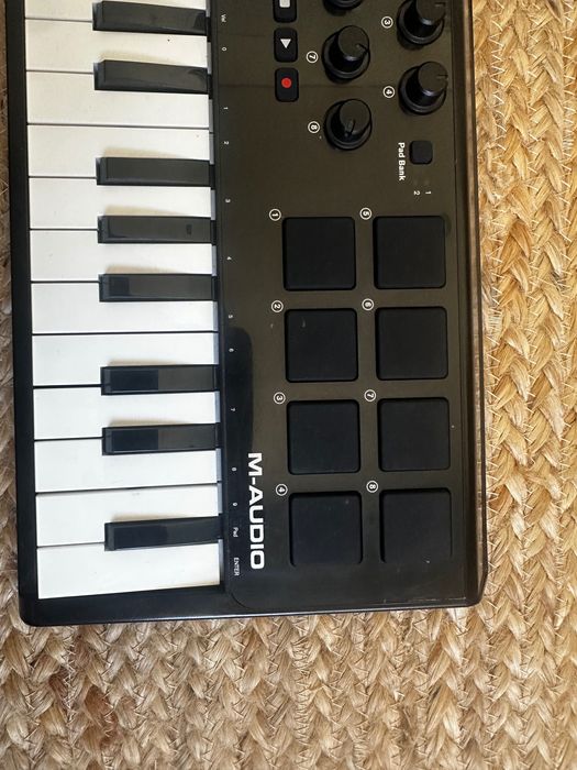 Teclado Midi M-Audio Axiom AIR Mini 32