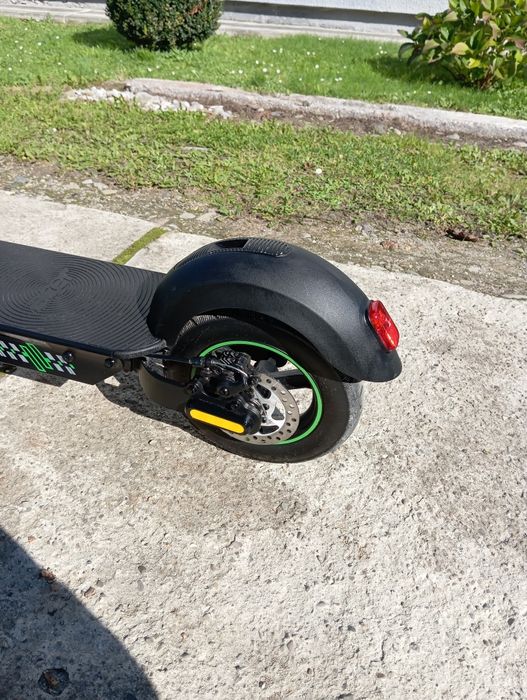 Продам електросамокат