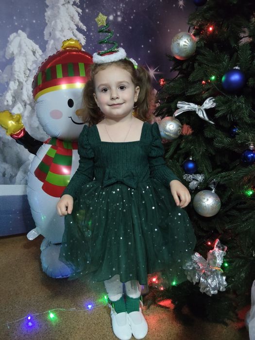 Продам костюм ялинки на 4 рочки