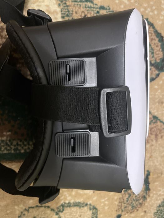Продам.VR окуляри,майжк не користувався