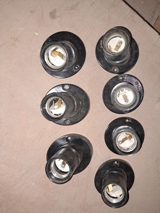 Патрон електричний для лампи