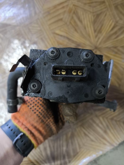 VW Passat б3(1988-1993) дросельна заслонка 1.8 бензин