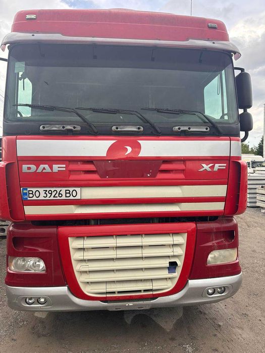 Тягач вантажний DAF XF 105