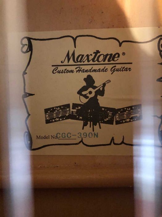 Классическая гитара Maxtone CGC - 390N