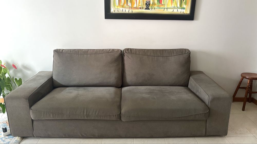 Sofá confortável IKEA cinzento