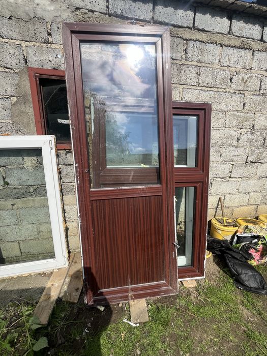 Okna  Mahoń Używane .
