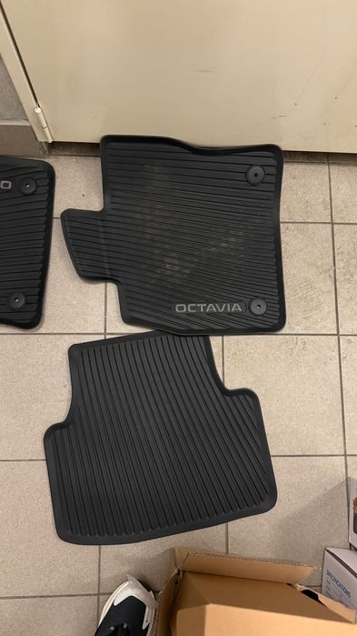 Dywaniki Skoda Octavia IV 4 całoroczne