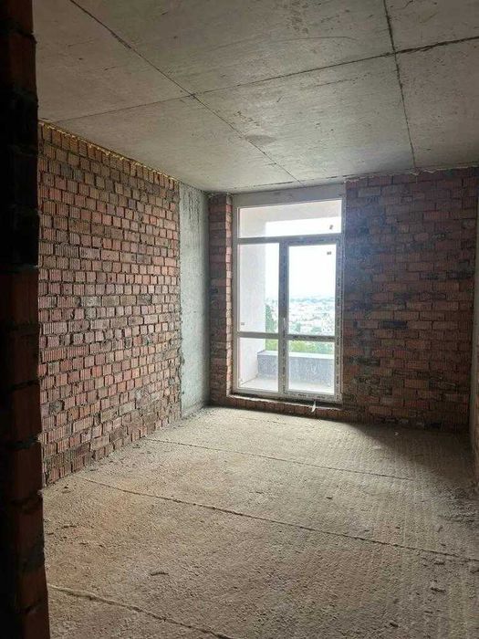 Продаж 2-кімнатної квартири 72 м² у ЖК «Галицький».