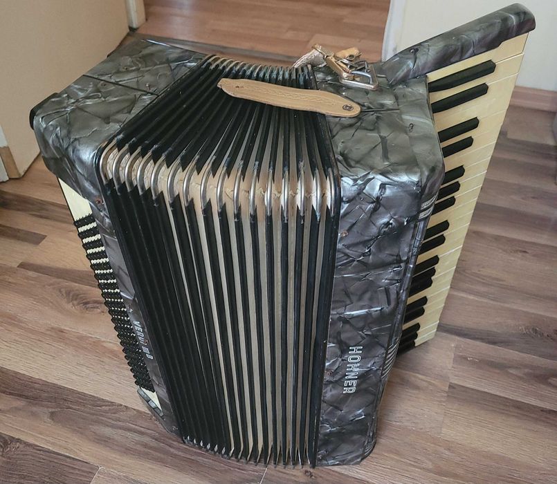 Uzywany Akordeon HONNER