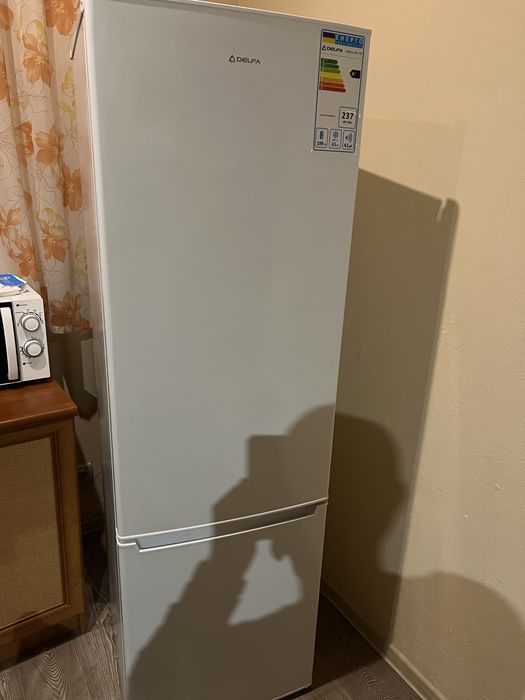 Продам двохкамерний  холодильник Delfa 2022 року